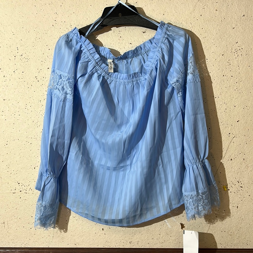 Women’s Blouse